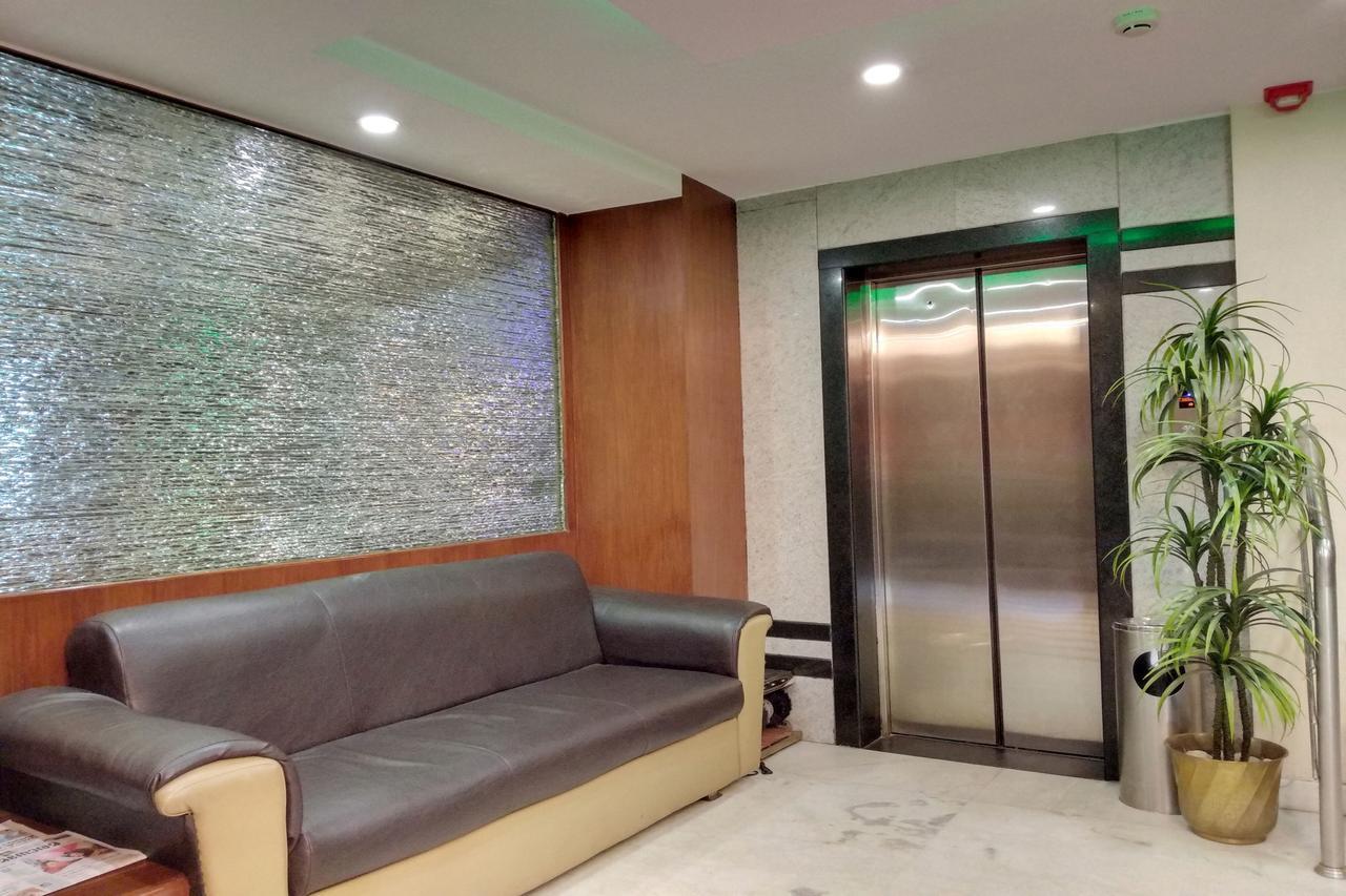Oyo 6110 Thalassa Suites バンガロール エクステリア 写真