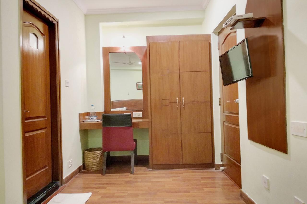 Oyo 6110 Thalassa Suites バンガロール エクステリア 写真
