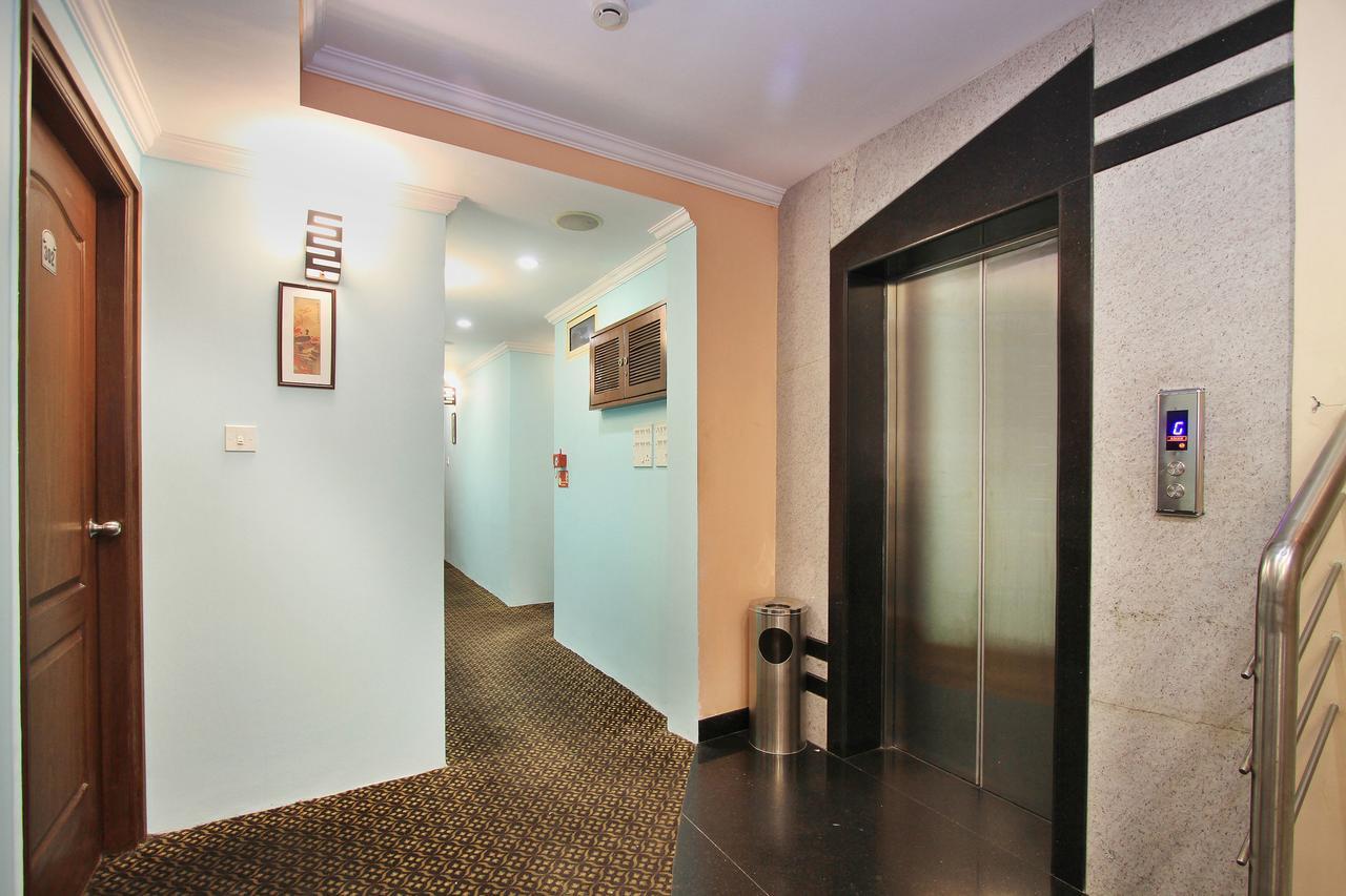 Oyo 6110 Thalassa Suites バンガロール エクステリア 写真
